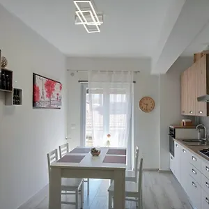 Moderno In Centro Appartamento